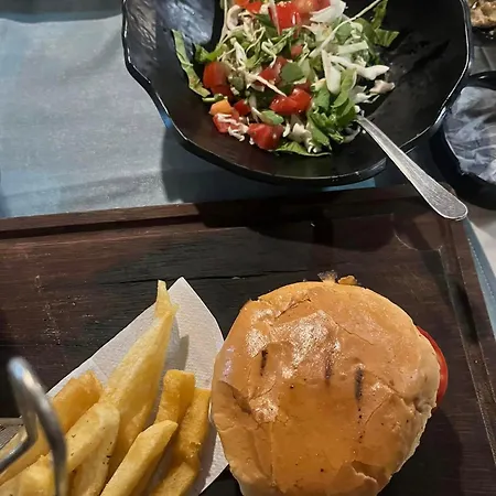 Willa Zeytin Vasilia